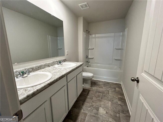 Building Photo - 50 Shadwood Pl