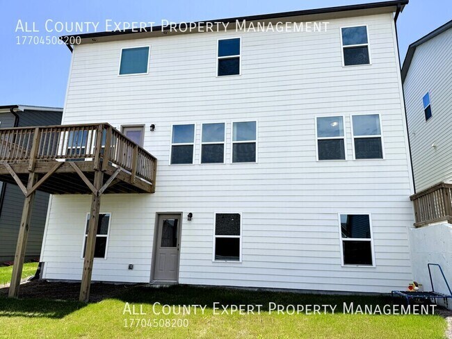 Building Photo - 690 Avignon Blvd