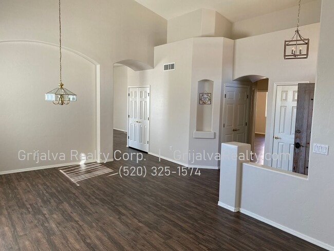 Building Photo - Northwest Living at it's Finest! 3 Bedroom...