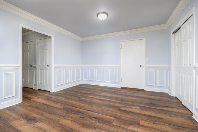 Building Photo - 25 Cartright St