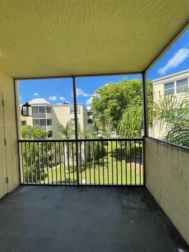 Building Photo - 8215 Lake Dr