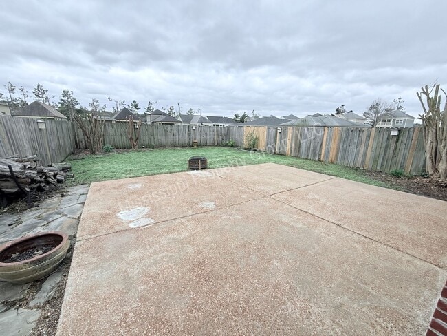 Building Photo - 3BR/2BA Home For Rent