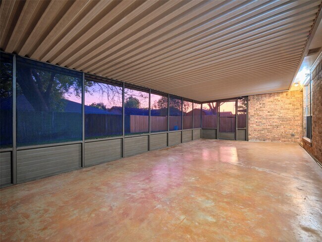 Building Photo - 4804 Fairhaven St