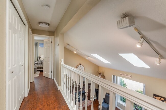 Building Photo - Spacious and Beautiful Home with Private Apartment!