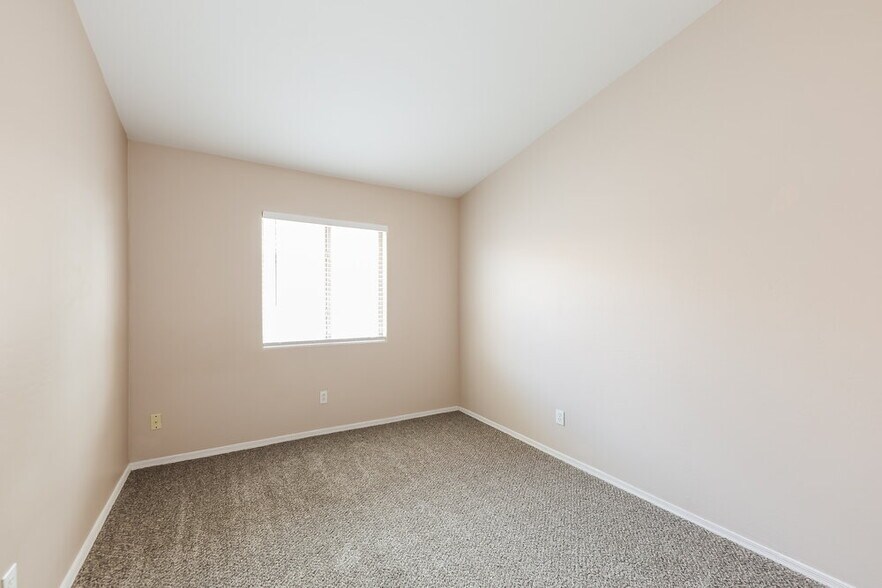 Building Photo - 14067 W Two Guns Trail