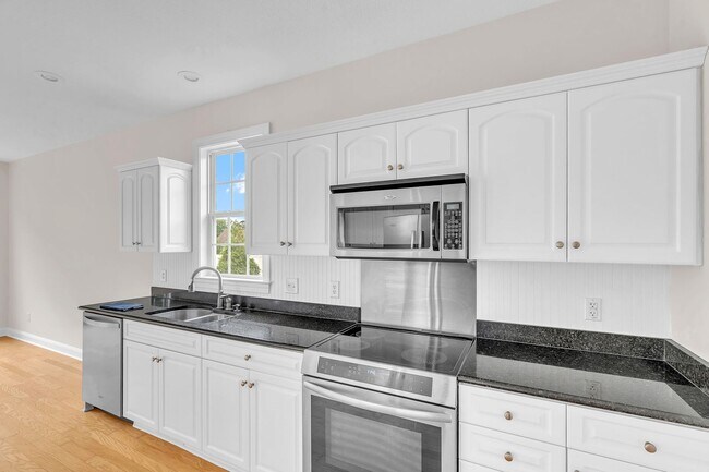 Building Photo - 210 Raven Ridge Ct