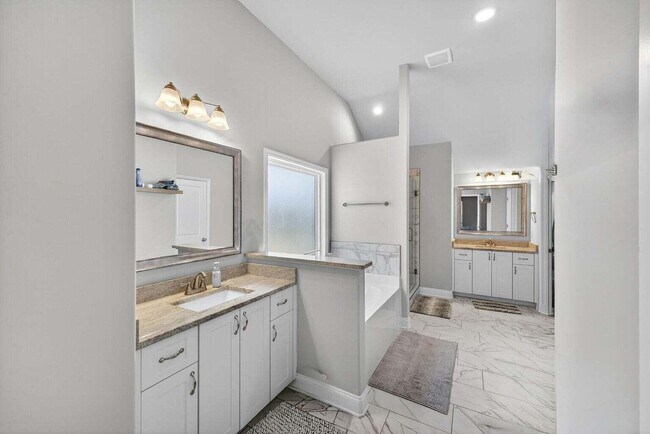 Building Photo - 6071 Big Pond Trl