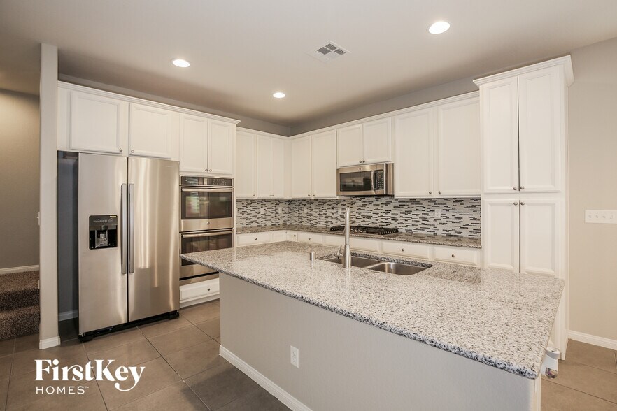 Building Photo - 5630 Bishop Flowers St