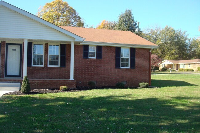 Building Photo - 502 Gracy Ave