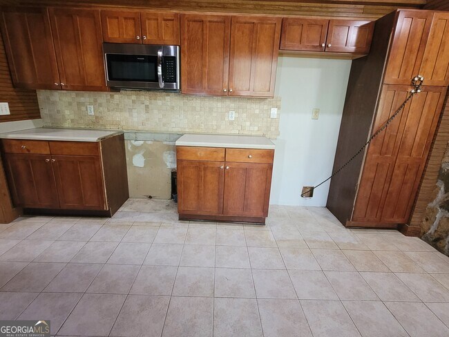 Building Photo - 2391 Booth Cir