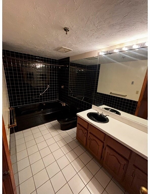 Building Photo - 1 A St