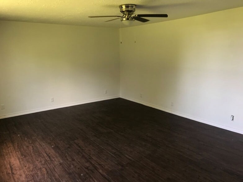 All bedrooms upstairs - 838 Lizzie Ln