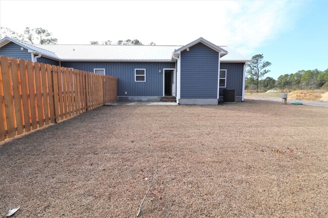 Building Photo - 130 Summerlin Ln