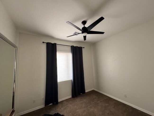 Building Photo - 3 BR on the GOLF COURSE with POOL-Laughlin Ranch Association