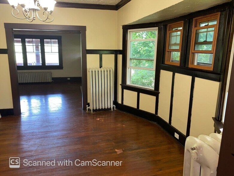 Building Photo - 280 Fairgreen Ave