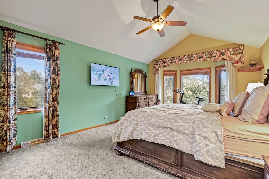 Building Photo - N53W16142 Waldens Pass