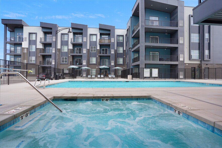 Jetted Spa and Heated Pool - Sorella