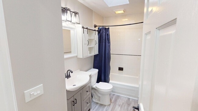 Building Photo - 304 Jackson St