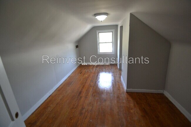 Building Photo - 7116 Dillward Ave