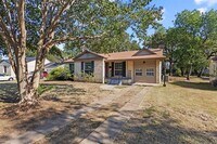 Building Photo - 82 Vaughn Dr