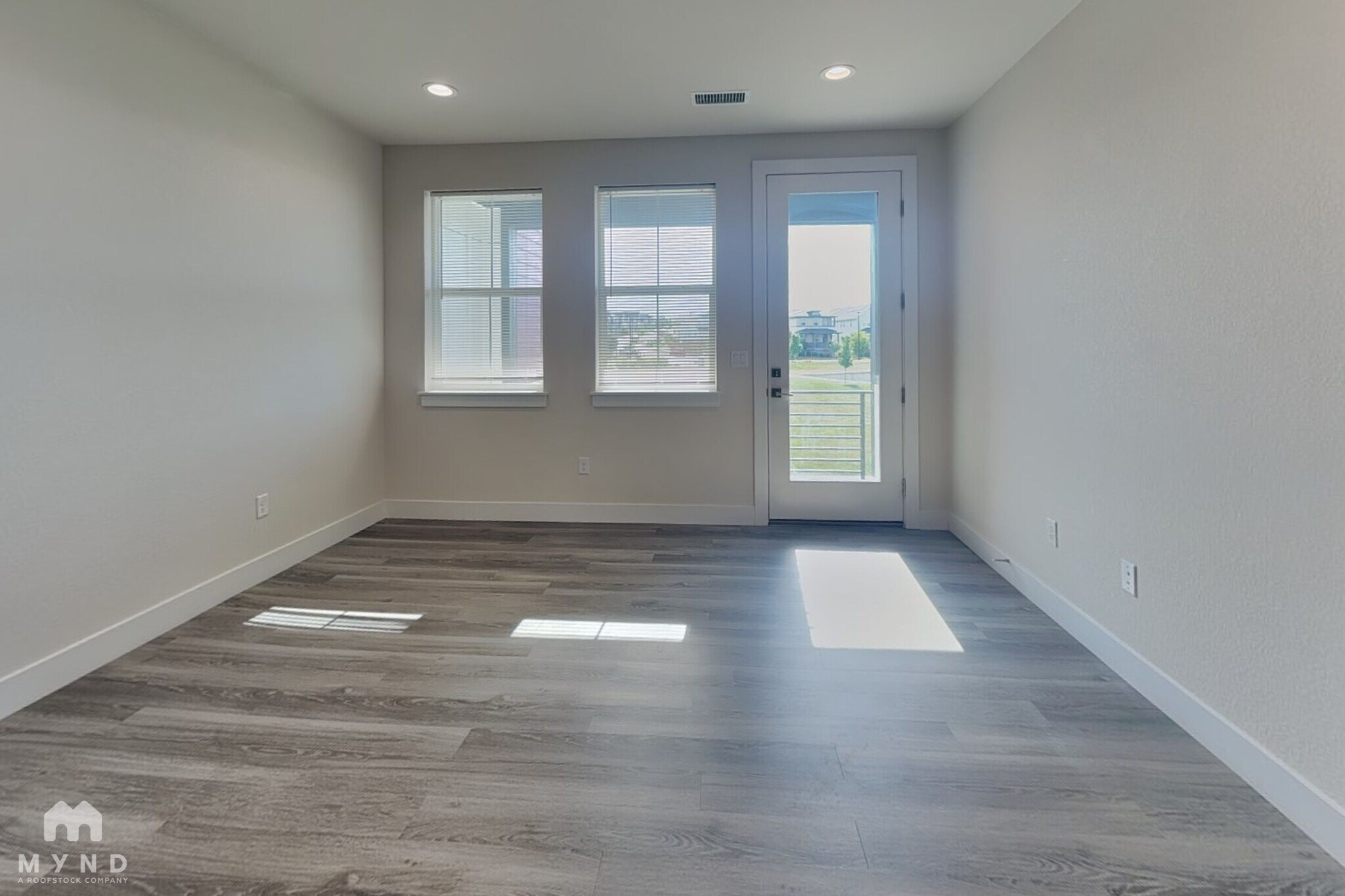 Building Photo - 10328 Milwaukee Cir