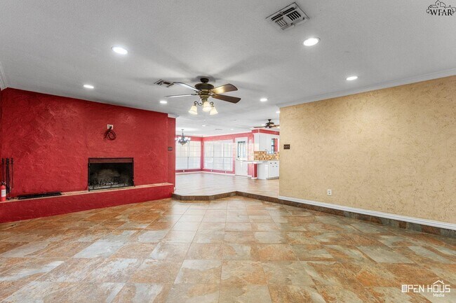 Building Photo - 5639 Johnson Rd