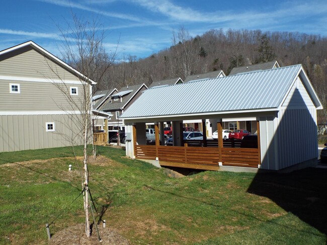 Interior Photo - The Landing at Western Carolina