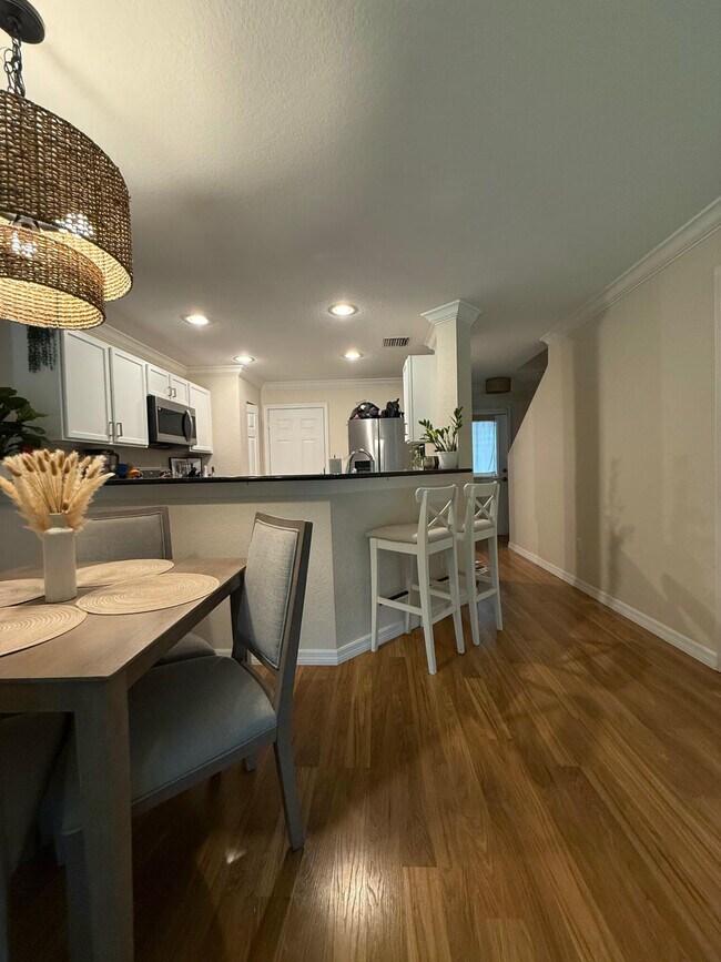 Building Photo - 2759 SE Birmingham Dr