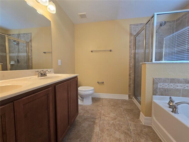 Building Photo - 2274 Geneva Dr