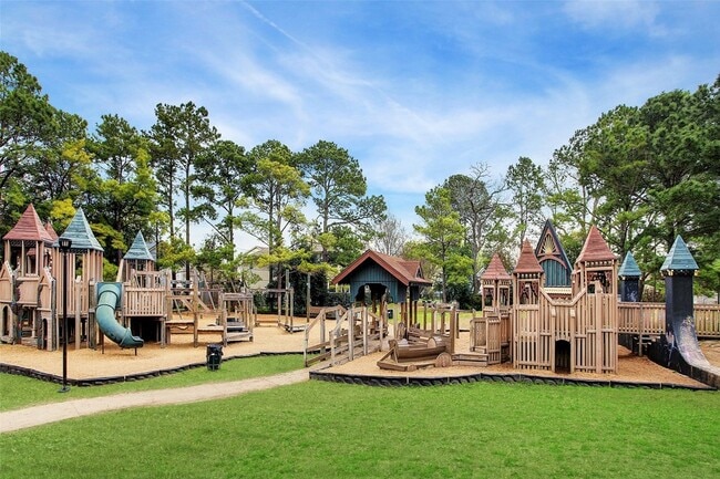 Building Photo - 516 Heights Blvd