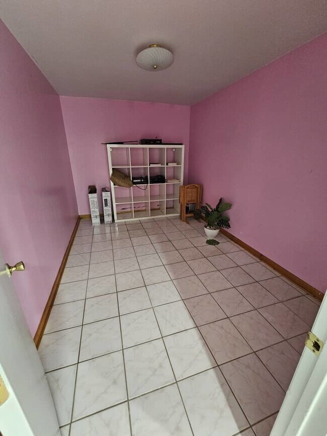 Building Photo - 770 Cordial Dr