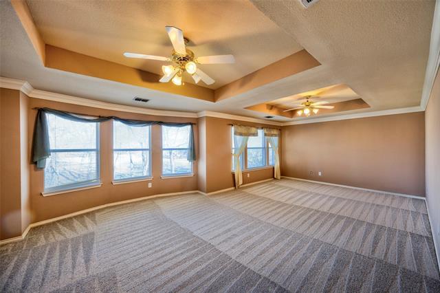 Building Photo - 9208 Longview Dr