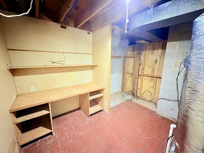 Building Photo - 1773 6 Mile Hwy