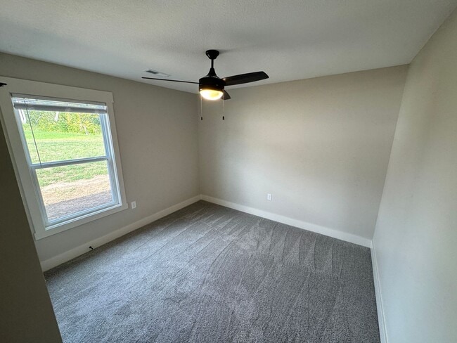 Building Photo - BRAND NEW 3-bedroom Duplex in Irvine Acres!