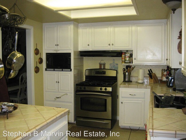 Building Photo - 5 br, 3 bath House - 40326 Alabar Dr