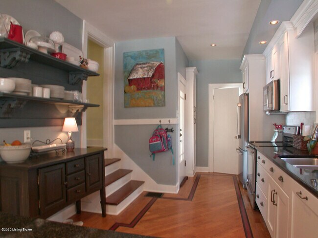 Building Photo - 2316 Carolina Ave