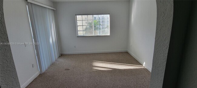 Building Photo - 10710 NW 66th St