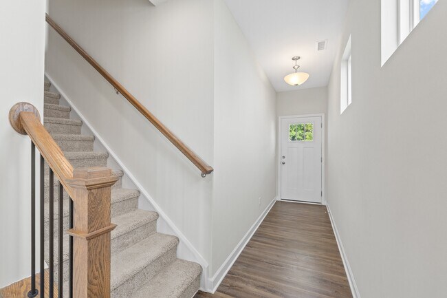 Building Photo - 35 Village Edge Dr