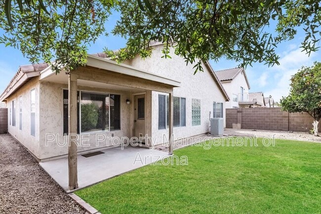 Building Photo - 624 W Douglas Ave