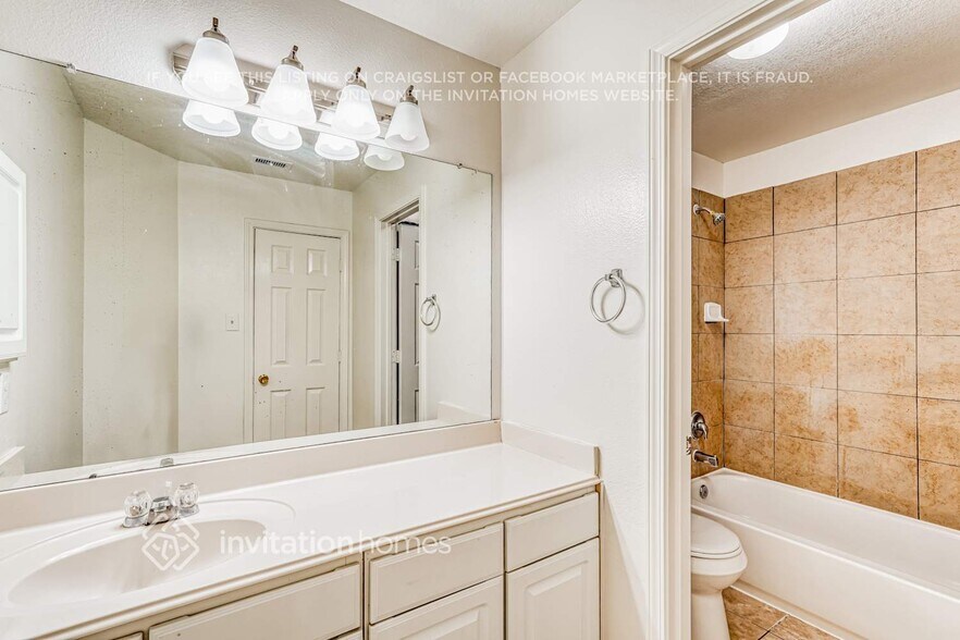 Building Photo - 3514 Barkers Crossing Ave