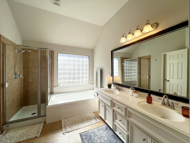 Building Photo - 2607 Diamond River Dr