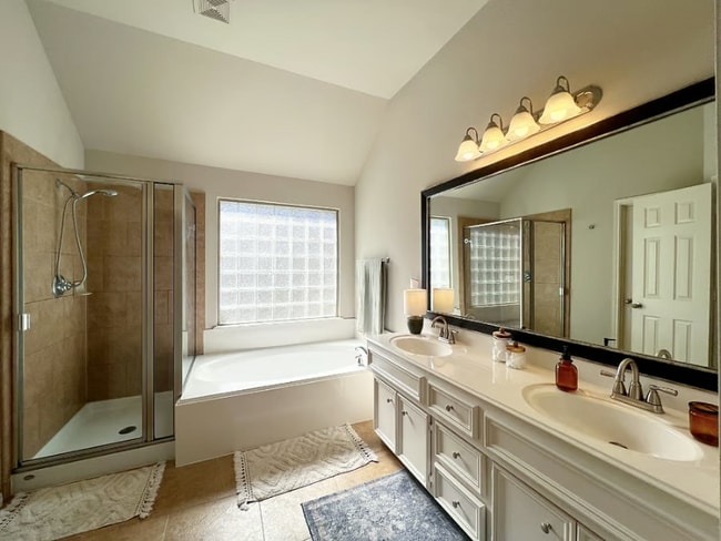 Building Photo - 2607 Diamond River Dr