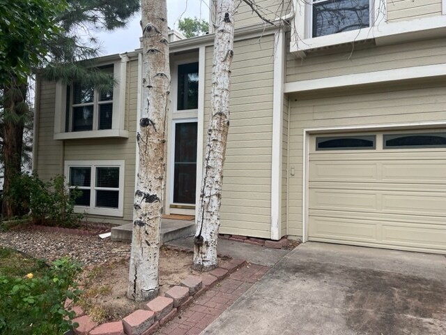 Building Photo - 17433 E Ford Dr