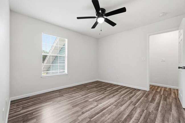 Building Photo - 403B Yancey St