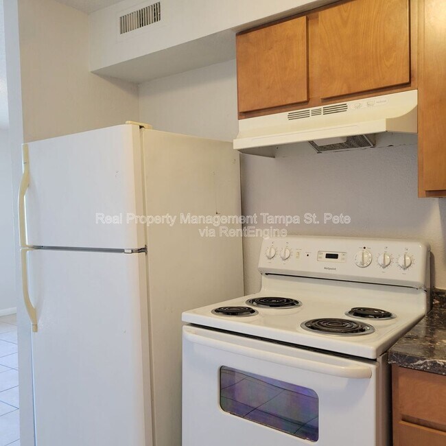 Building Photo - 8429 N 39th St