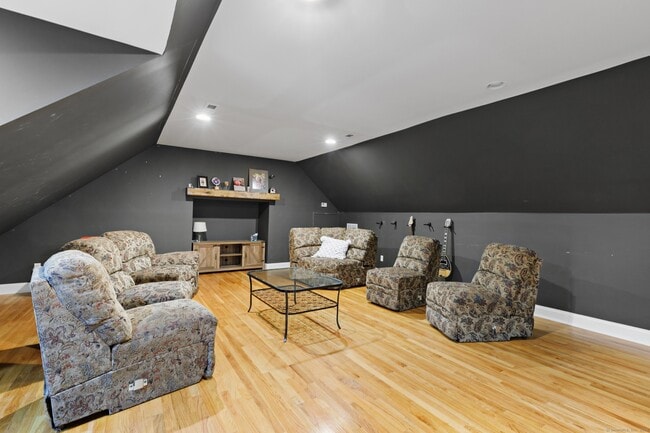 Building Photo - 91 Dogwood Ln