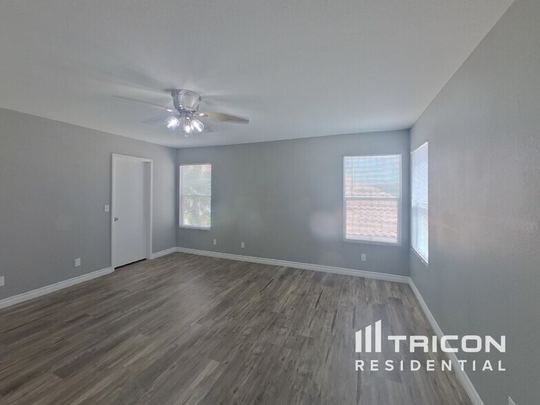 Building Photo - 8336 Sky Canyon Ct