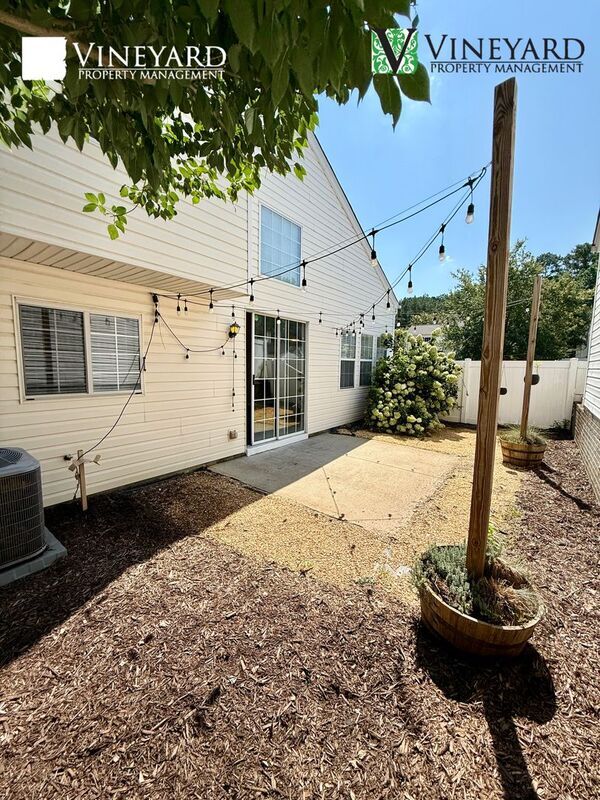 Building Photo - 421 Windcroft Cir NW