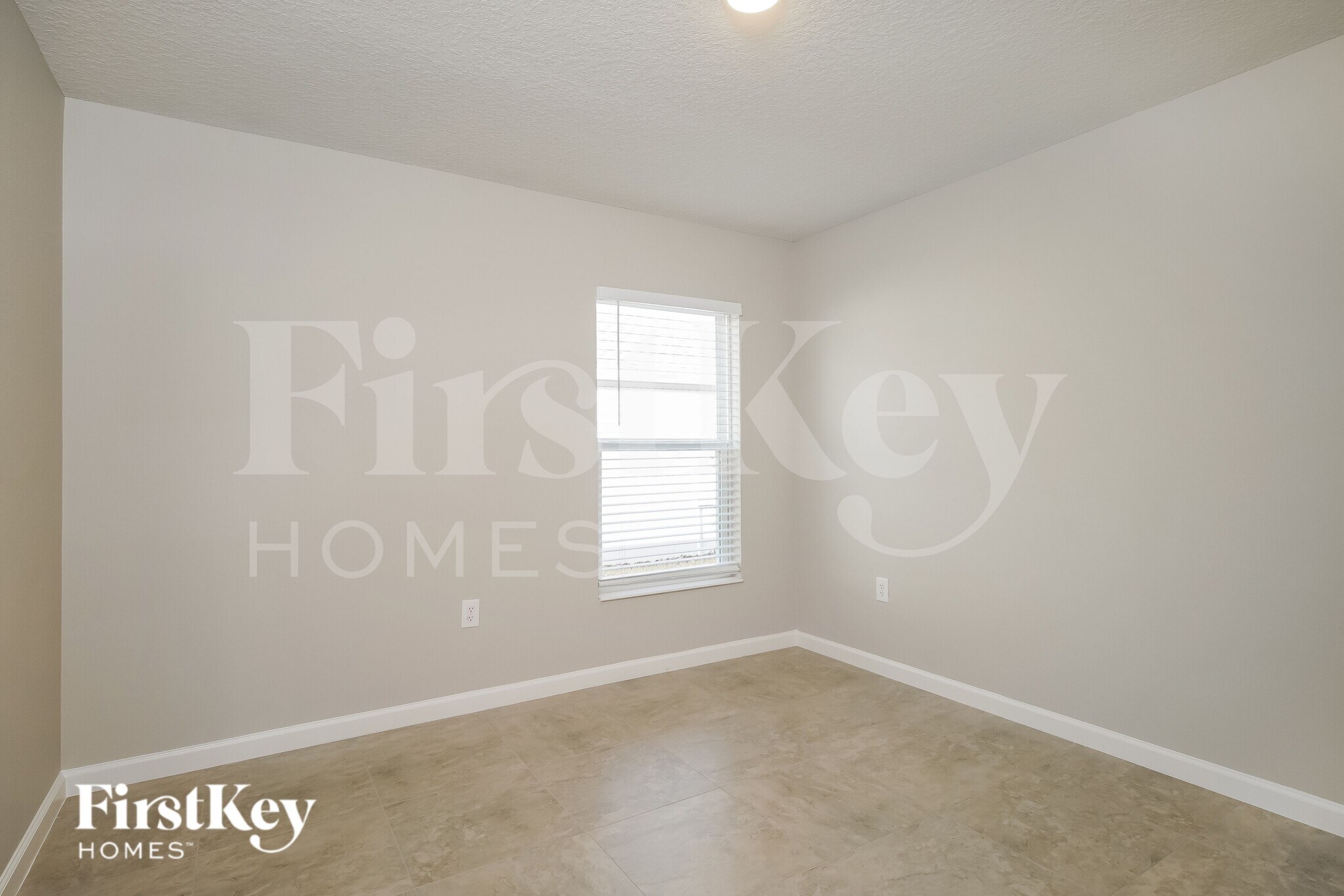 Building Photo - 308 S Haven Ct