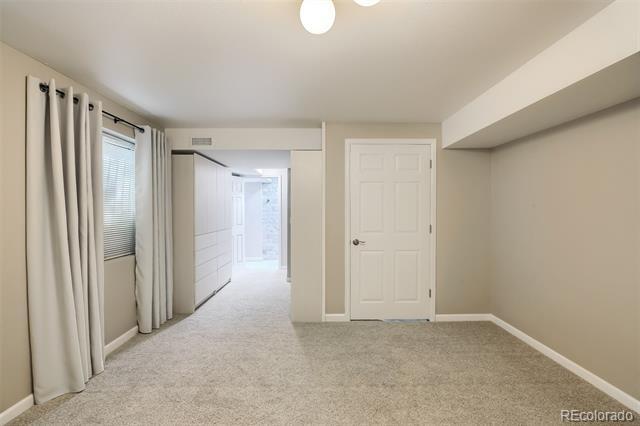 Building Photo - 217 S Jackson St